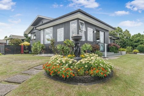 Photo of property in 32 Chedworth Avenue, Chedworth, Hamilton, 3210