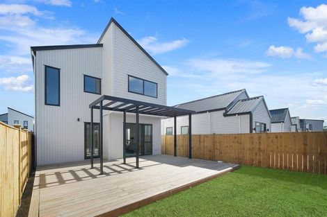 Photo of property in 18 Kairakau Street, Papakura, 2110