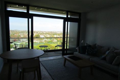 Photo of property in Frank Sargeson Apts, 406/74 Anzac Street, Takapuna, Auckland, 0622