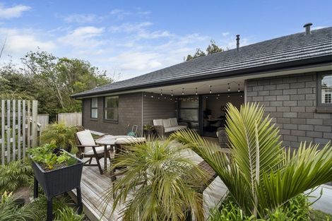 Photo of property in 5 Mackillop Way, Brooklands, New Plymouth, 4310