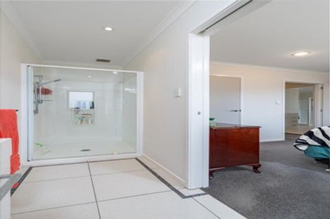 Photo of property in 58 Sunstone Crescent, Brown Owl, Upper Hutt, 5018