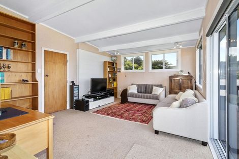 Photo of property in 53 Winston Street, Crofton Downs, Wellington, 6035