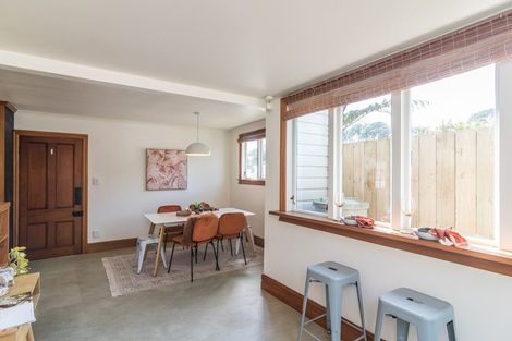 Photo of property in 20 Glendavar Street, Berhampore, Wellington, 6023