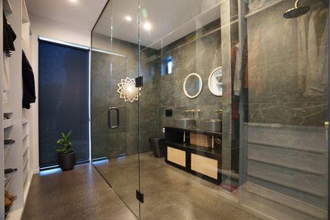 Photo of property in 1 Mcrae Rise, Wanaka, 9305