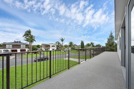 Photo of property in 5 Frank Evans Place, Henderson, Auckland, 0610