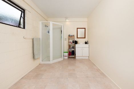 Photo of property in 1/267 Oceanbeach Road, Mount Maunganui, 3116