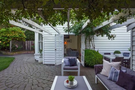 Photo of property in 96 Holly Road, St Albans, Christchurch, 8014