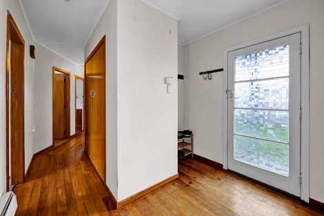 Photo of property in 19 Galt Street, Hawera, 4610