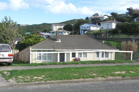 Photo of property in 26 Taupiri Crescent, Titahi Bay, Porirua, 5022