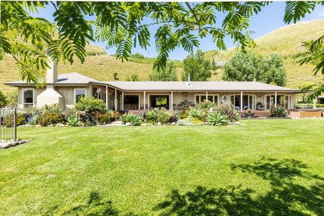 Photo of property in 11 Mangakuri Road, Kairakau, Havelock North, 4295