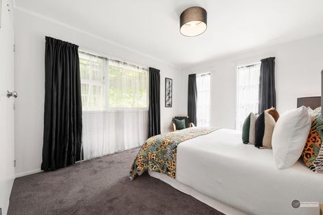 Photo of property in 10 Tiroiti Grove, Stokes Valley, Lower Hutt, 5019