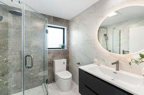 Photo of property in 71b Matipo Road, Te Atatu Peninsula, Auckland, 0610