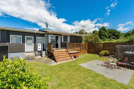 Photo of property in 11 Besley Place, Acacia Bay, Taupo, 3330