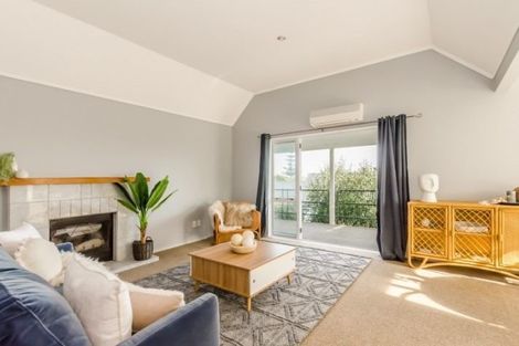 Photo of property in 18 Kohutuhutu Road, Raumati Beach, Paraparaumu, 5032