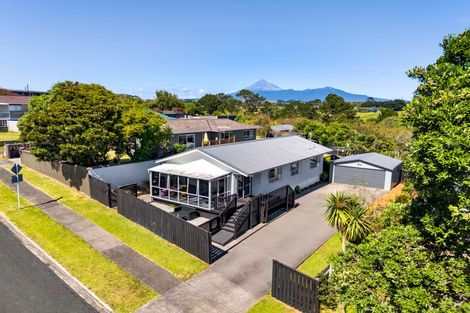 Photo of property in 33 Norwich Avenue, Spotswood, New Plymouth, 4310