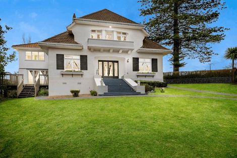 Photo of property in 6 Peverill Crescent, Papatoetoe, Auckland, 2025