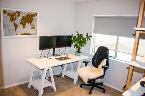 Photo of property in 1/87 Unsworth Drive, Unsworth Heights, Auckland, 0632