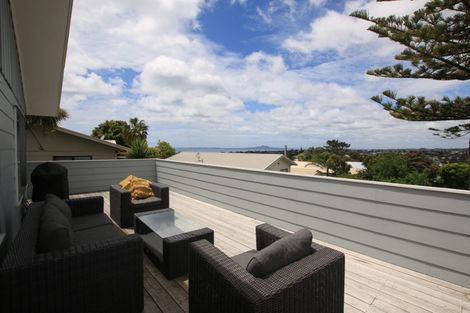 Photo of property in 264 Glenvar Road, Torbay, Auckland, 0630