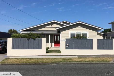 Photo of property in 18 Record Street, Fitzroy, New Plymouth, 4312