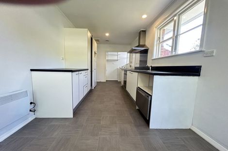 Photo of property in 35 Attlee Crescent, Bryndwr, Christchurch, 8053