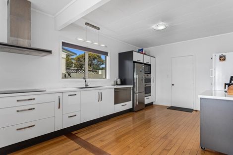 Photo of property in 252 Pohutukawa Avenue, Ohope, 3121