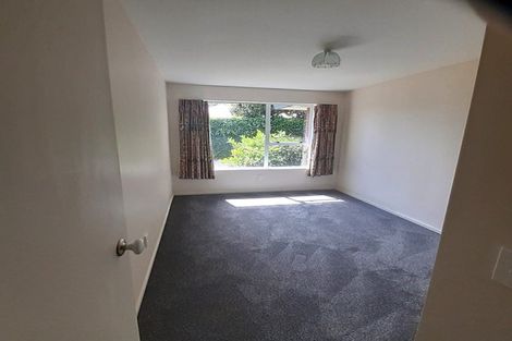 Photo of property in 2/86 Aorangi Road, Bryndwr, Christchurch, 8053