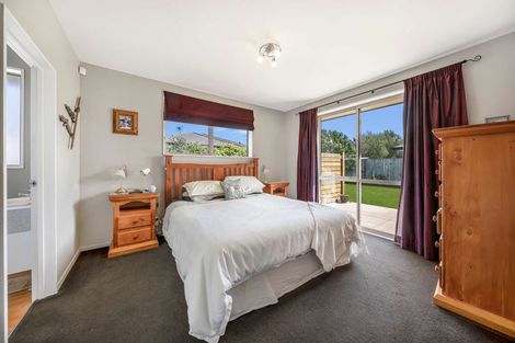 Photo of property in 9 Cunneen Place, Aidanfield, Christchurch, 8025