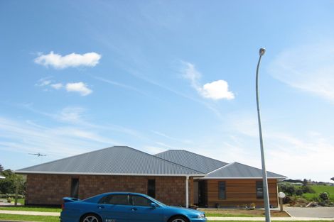 Photo of property in 53 Karamea Street, Whalers Gate, New Plymouth, 4310