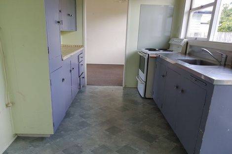 Photo of property in 17 Trinidad Road, Sunnynook, Auckland, 0620