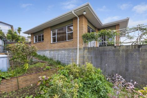 Photo of property in 5 Fairfax Terrace, Frankleigh Park, New Plymouth, 4310