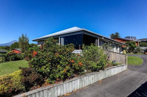 Photo of property in 9 Fantome Place, Whalers Gate, New Plymouth, 4310