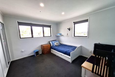 Photo of property in 38 Brougham Place, West Harbour, Auckland, 0618