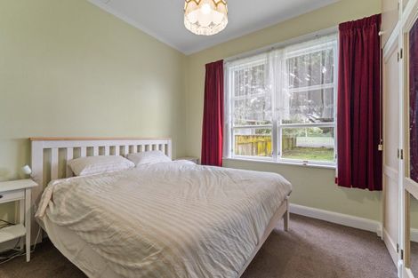 Photo of property in 24 Domain Road, Otaki, 5512