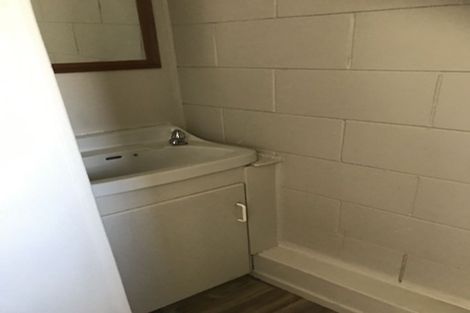 Photo of property in 2/60 Clayburn Road, Glen Eden, Auckland, 0602