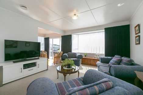 Photo of property in 71 Mould Street, Waitara, 4320