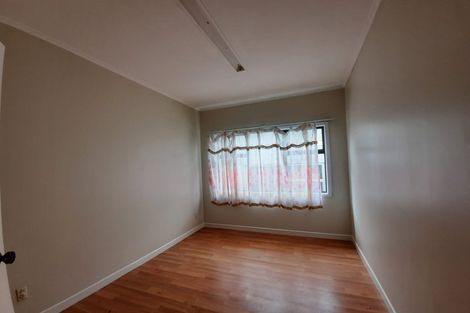 Photo of property in 2a Valdale Road, Henderson, Auckland, 0610