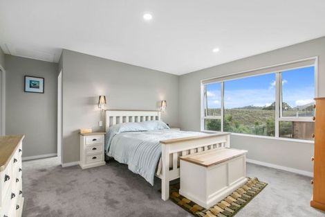 Photo of property in 12 Seaview Crescent, Hatfields Beach, Orewa, 0931