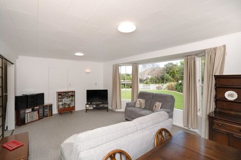 Photo of property in 9 Lesley Grove, Waikanae, 5036