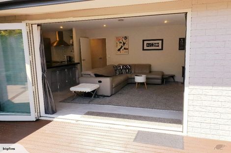 Photo of property in 76 Blue Gum Place, New Brighton, Christchurch, 8083