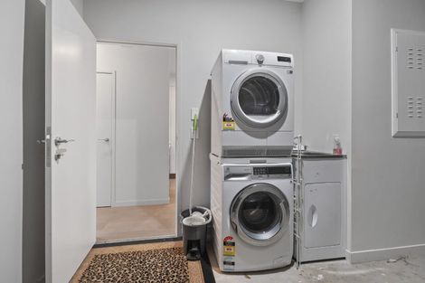 Photo of property in 35 Kanuka Road, Hobsonville, Auckland, 0616