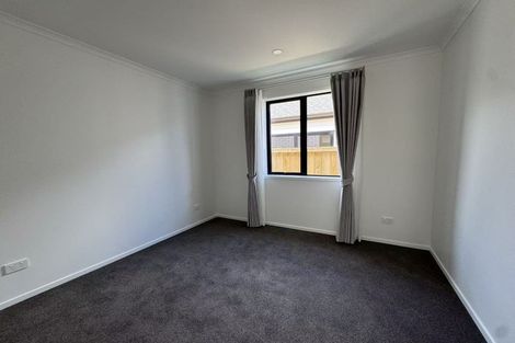 Photo of property in 10 Enchantment Lane, Karaka, 2113