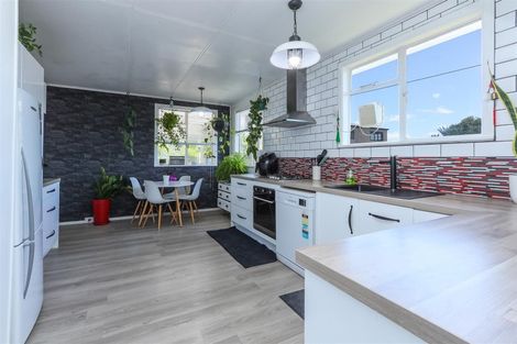 Photo of property in 45 Fairview Road, Western Heights, Rotorua, 3015