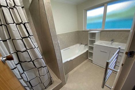 Photo of property in 1/253 Waimairi Road, Ilam, Christchurch, 8041