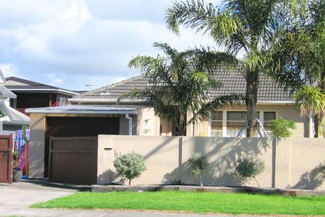 Photo of property in 1/61 Hattaway Avenue, Bucklands Beach, Auckland, 2012