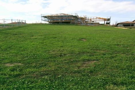 Photo of property in 16 Tauwaka Crescent, Riverhead, 0820