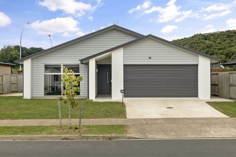 Photo of property in 37 Awataha Crescent, Pyes Pa, Tauranga, 3110
