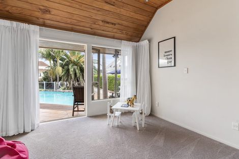 Photo of property in 77a The Parade, Bucklands Beach, Auckland, 2012