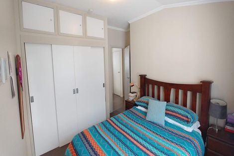 Photo of property in 2/51 Austin Street, Mount Victoria, Wellington, 6011