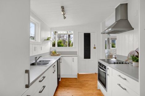 Photo of property in 50 Brooklands Road, Brooklands, New Plymouth, 4310