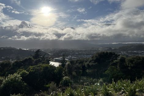 Photo of property in 33 Topsail Way, Whitby, Porirua, 5024